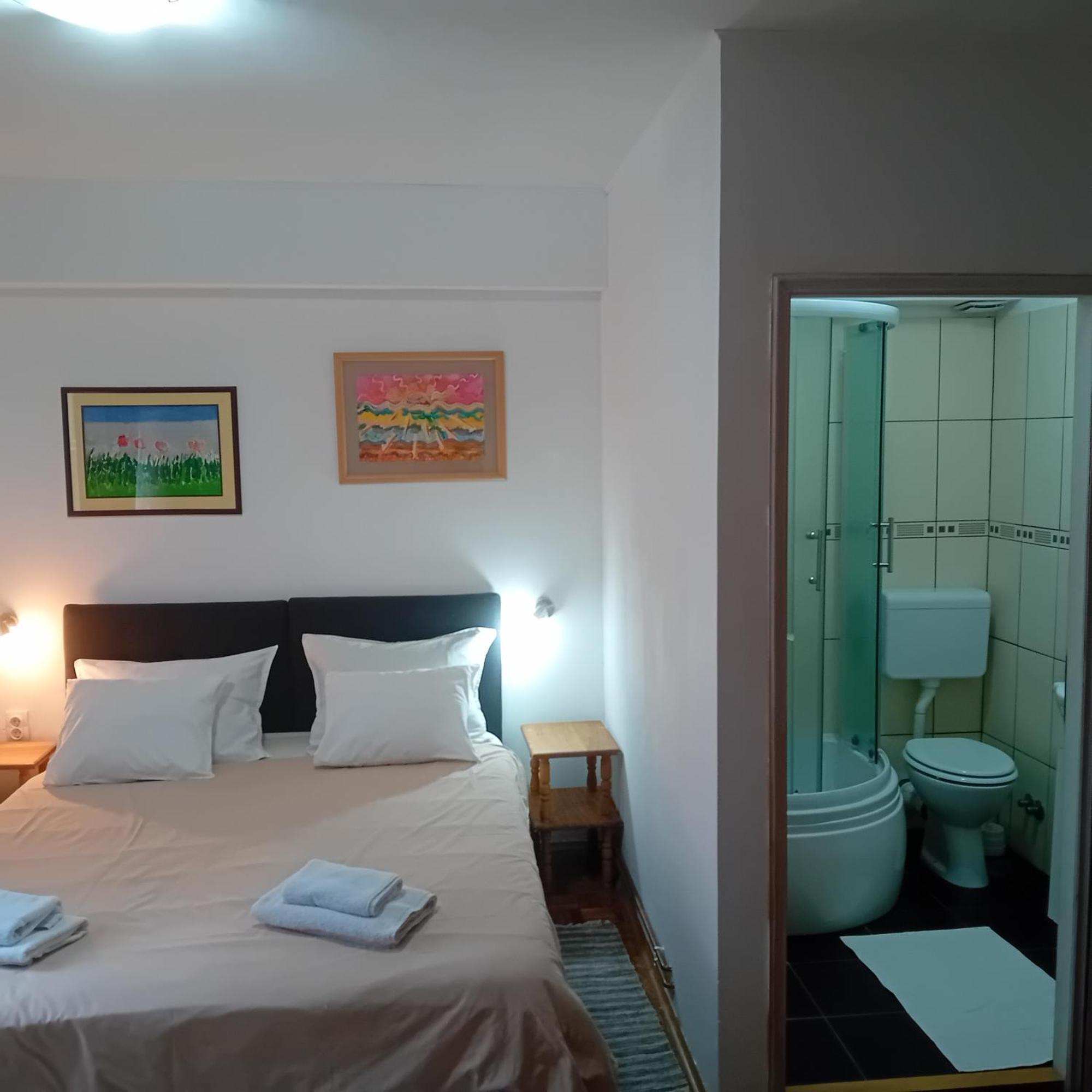 Zeravica Rooms B&B Сремски-Карловци Экстерьер фото