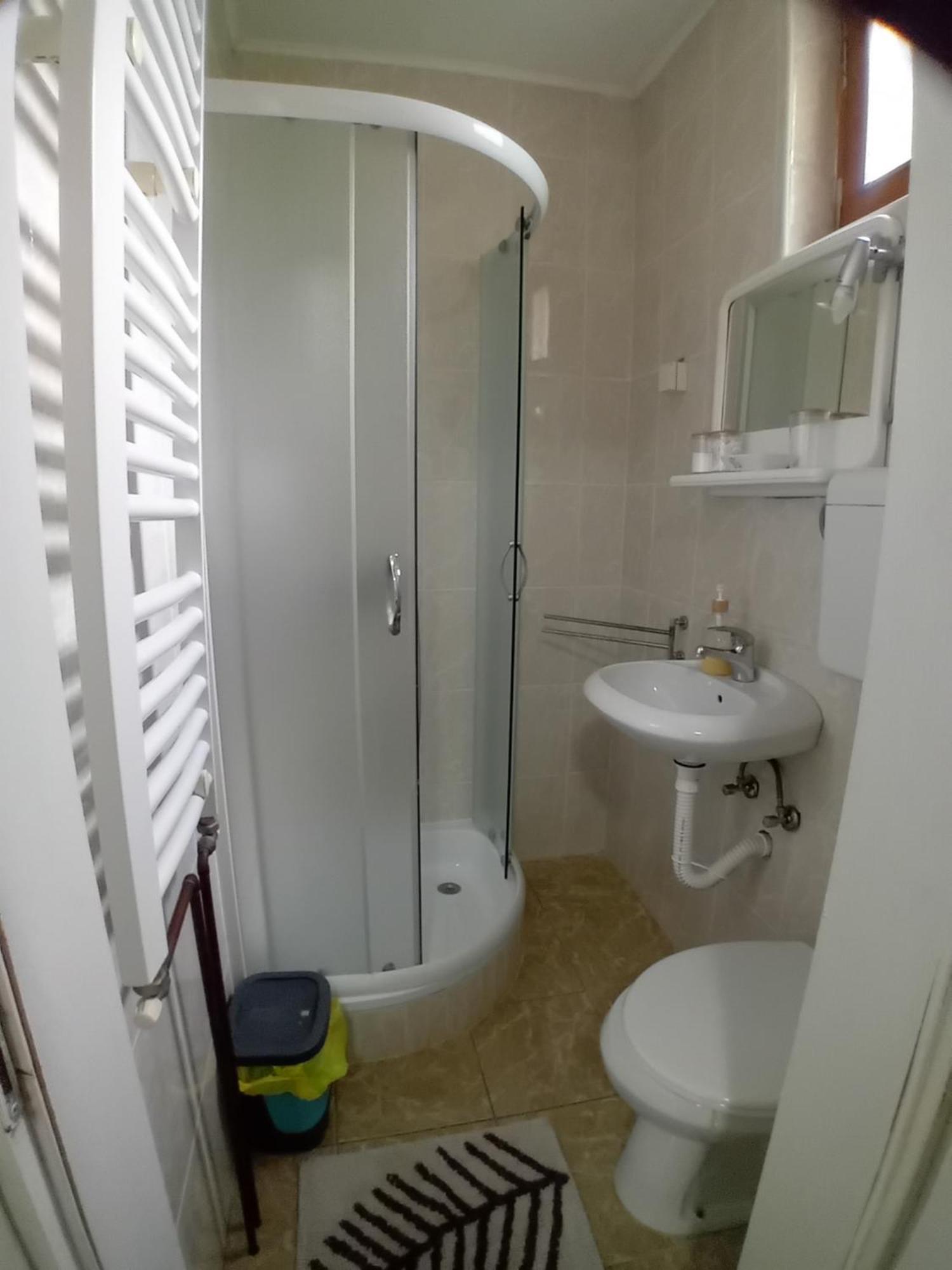 Zeravica Rooms B&B Сремски-Карловци Экстерьер фото